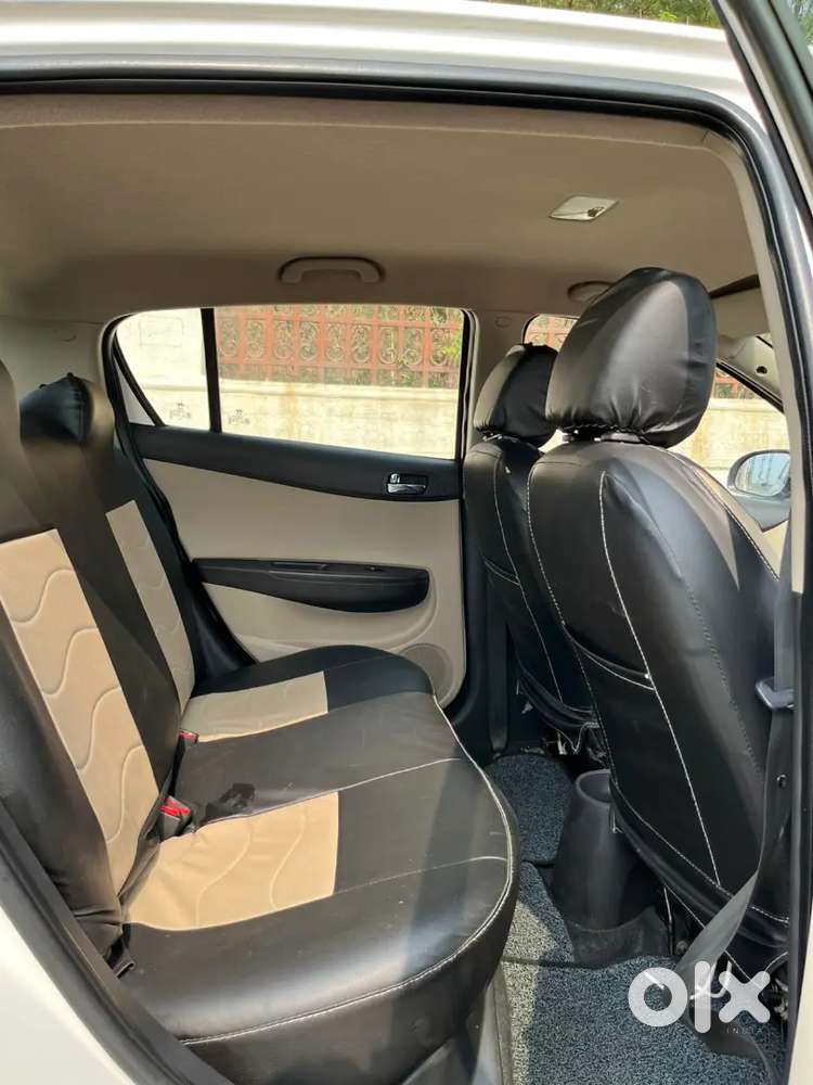 Hyundai I20 2012 Diesel 100000 Km Driven