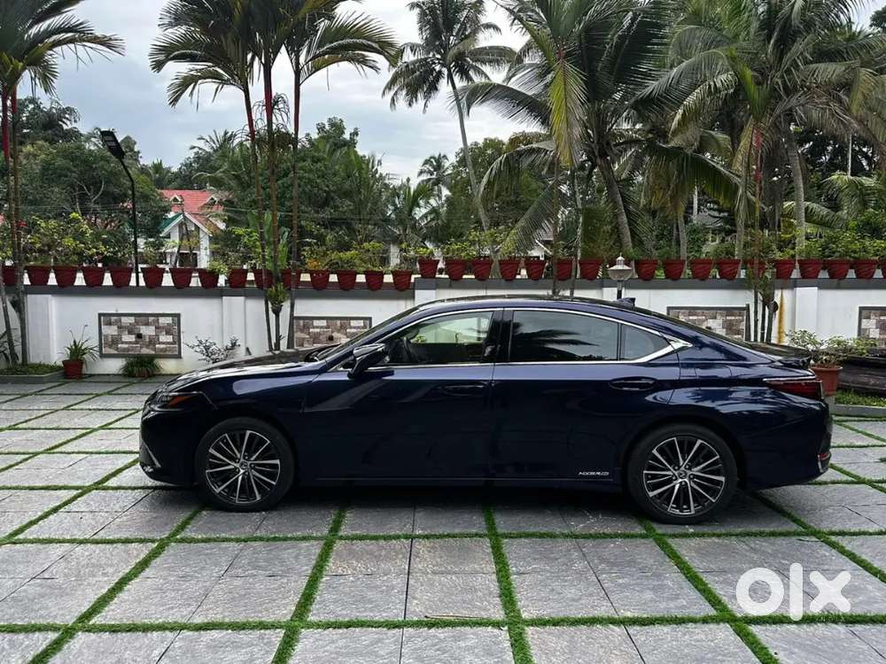 2022 Model Lexus Es 300h