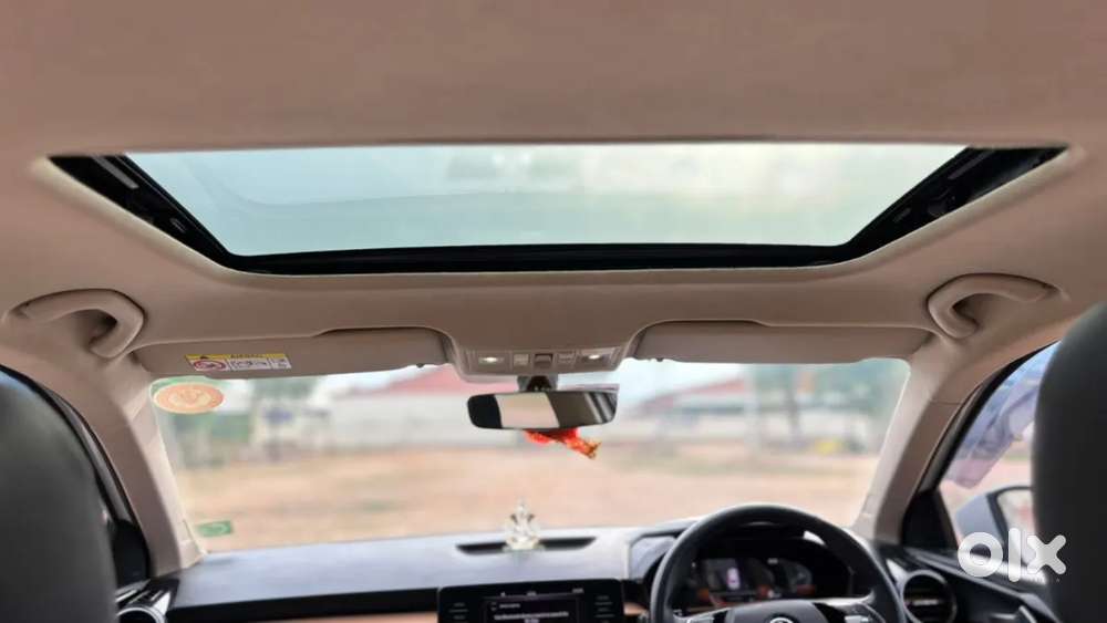 Skoda Slavia Style 1.0l Tsi Mt, 2023, Petrol