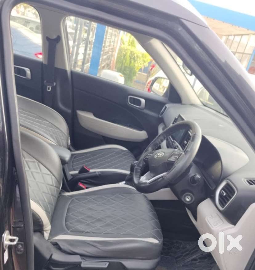 Hyundai Venue 1.2 S (o), 2022, Petrol