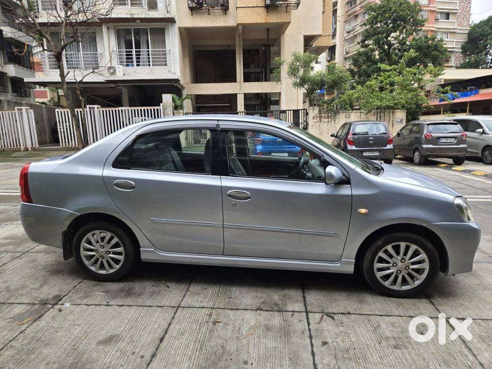 Toyota Etios V, 2011, Petrol