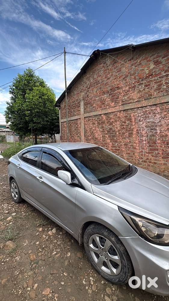Hyundai Fluidic Verna 2011 Petrol 80000 Km Driven