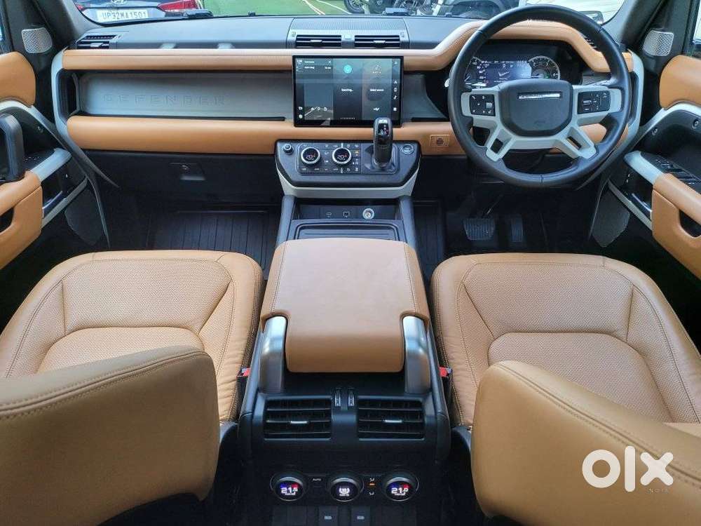 Land Rover Defender 3.0 L 130 Hse, 2023, Diesel