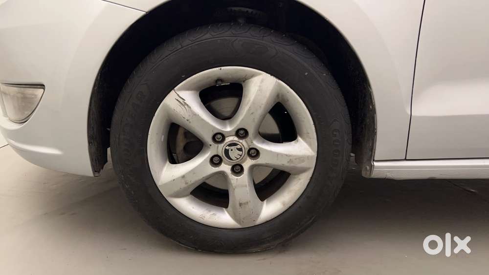 Skoda Rapid Ambition 1.6 Tdi Cr Manual Plus, 2014, Diesel