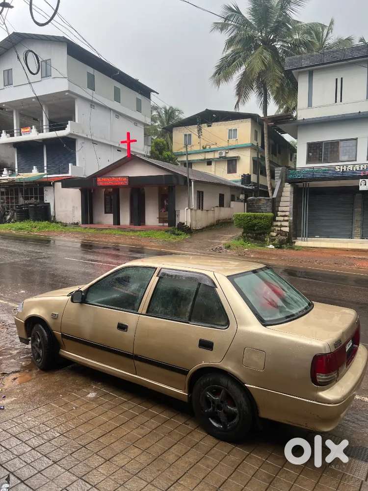 Maruti Esteem Vx 2000 Km Drivenl