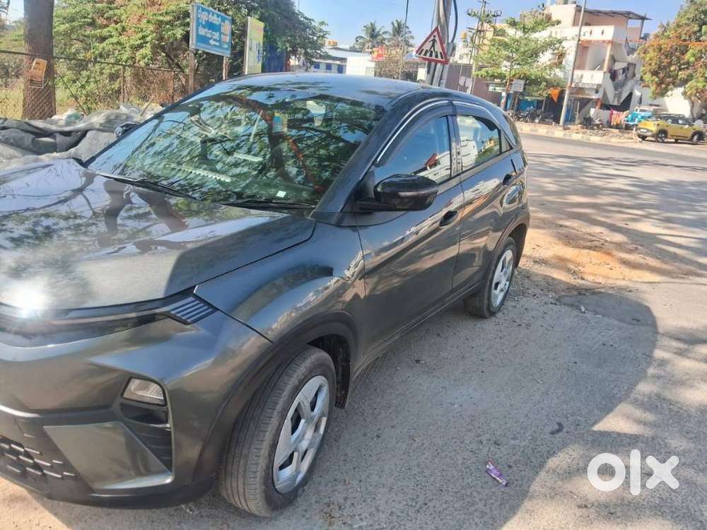 Tata Nexon 1.2 Revotron Xm (s), 2024, Petrol