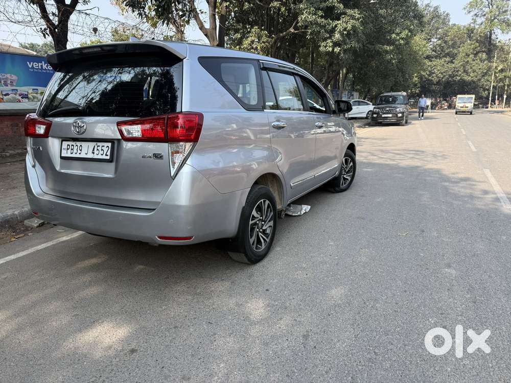 Toyota Innova Crysta 2.8 Gx At 8s, 2021, Diesel