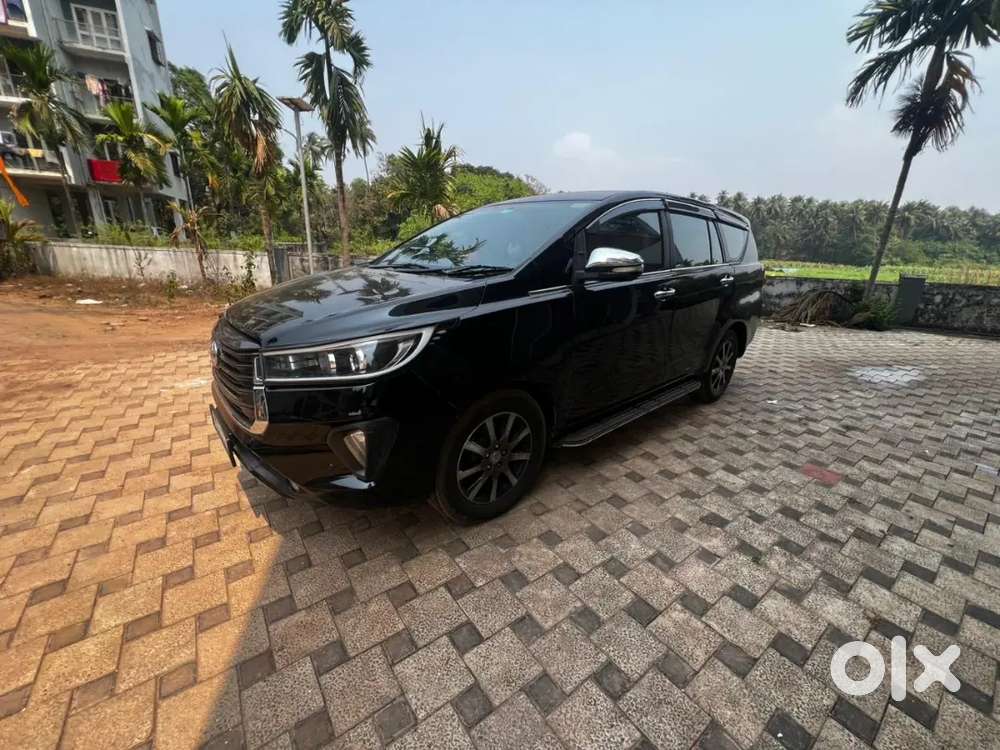 Toyota Innova Crysta 2016