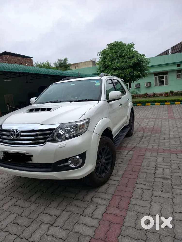 Toyota Fortuner 2015 Suv