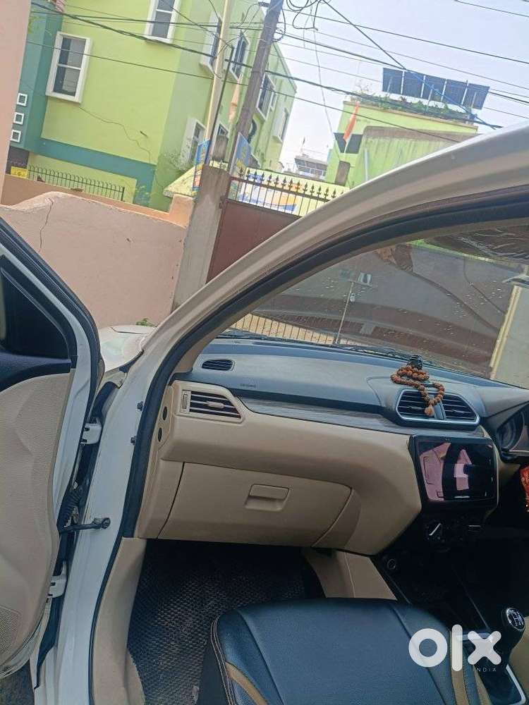 Maruti Suzuki Swift Dzire 1.2 Vxi Bsiv, 2023, Petrol