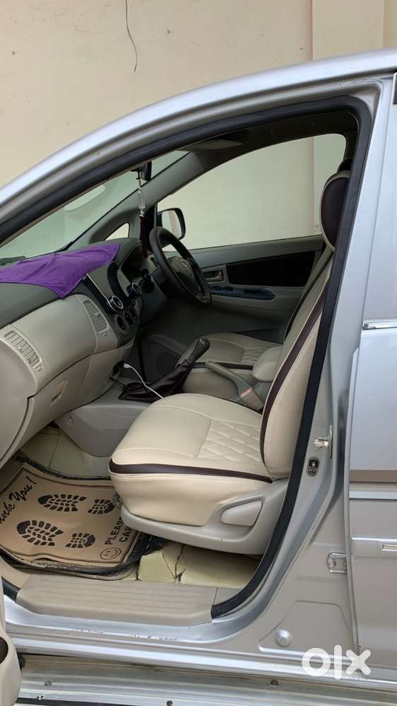 Toyota Innova Diesel Manual 2011 Year In Good & Excellent Condition