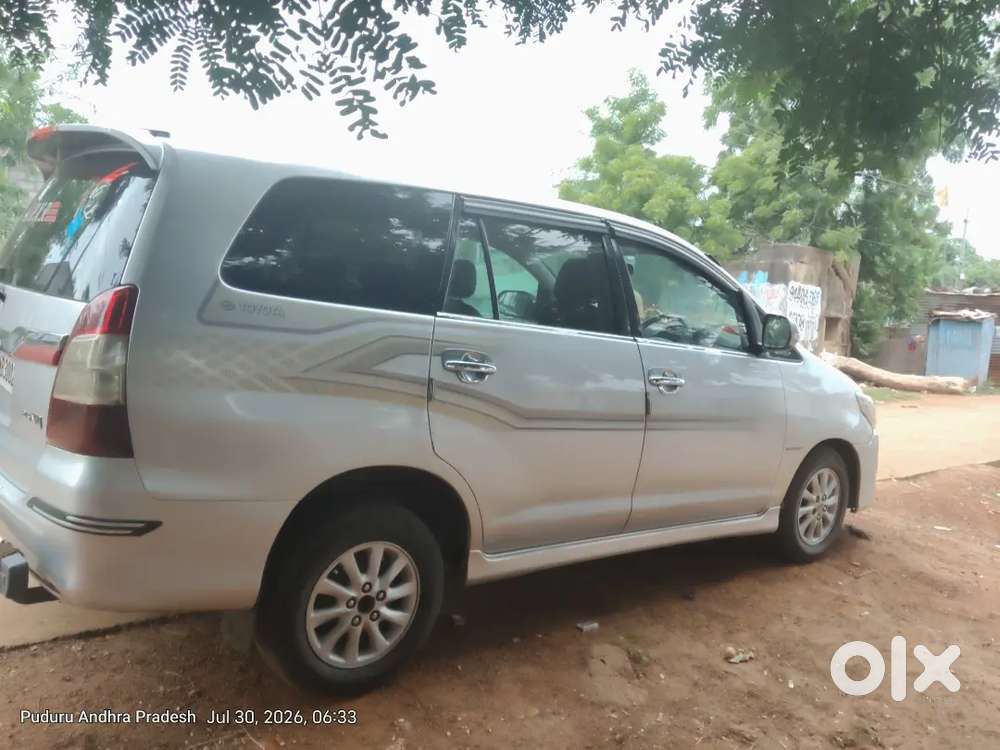Toyota Innova Vx 8 2013