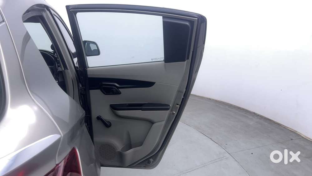 Mahindra Kuv 100 2016-2017 Mfalcon G80 K2, 2016, Petrol