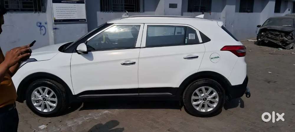 Hyundai Creta 1.6 Sx Petrol (sept 2019) - 1st Owner