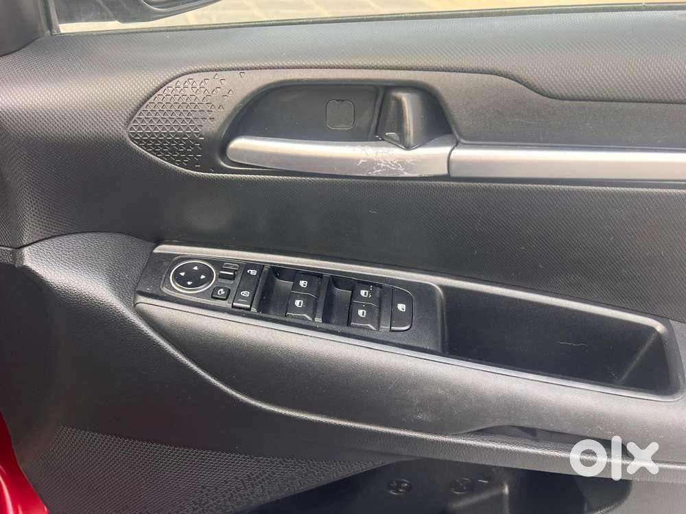 Kia Sonet, 2020, Petrol