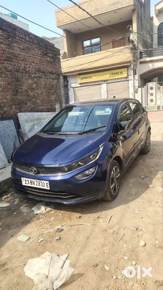 Top Model Tata Altroz Xz(os) 2023 Cng  73000 Km Driven