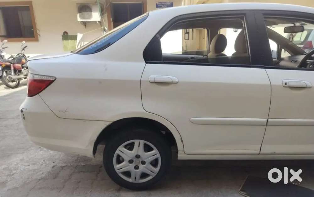 Honda City Zx 2006 Petrol Well Maintained