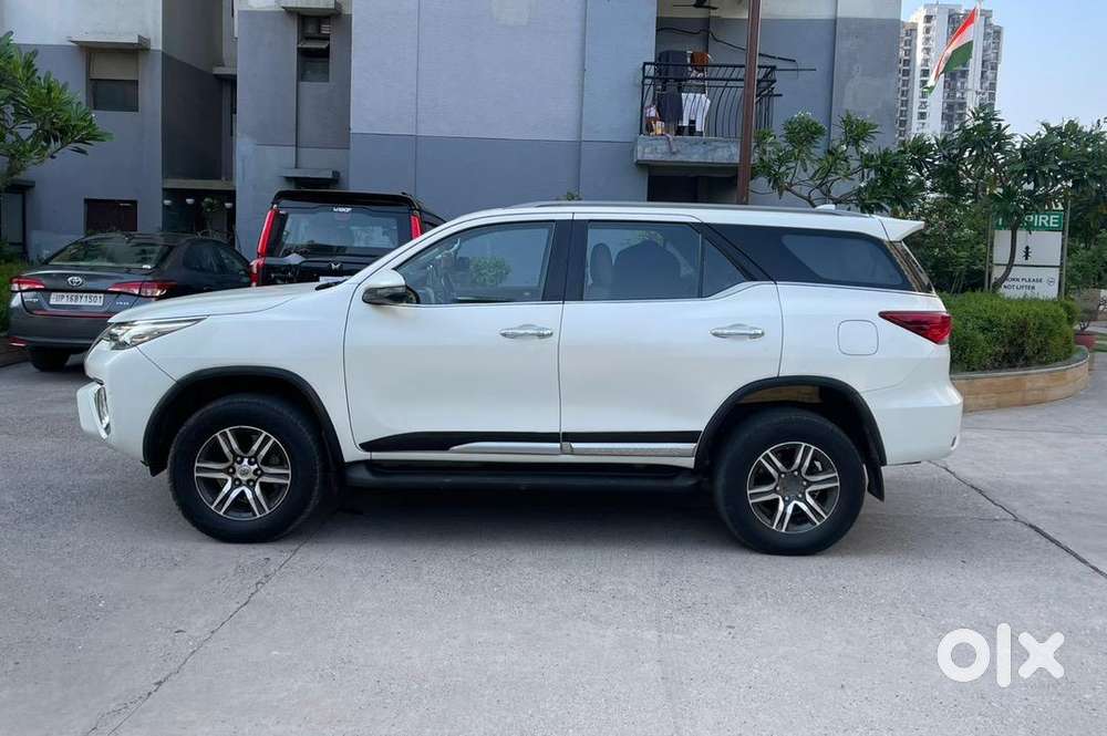 Toyota Fortuner 2018 Diesel 175000 Km Driven