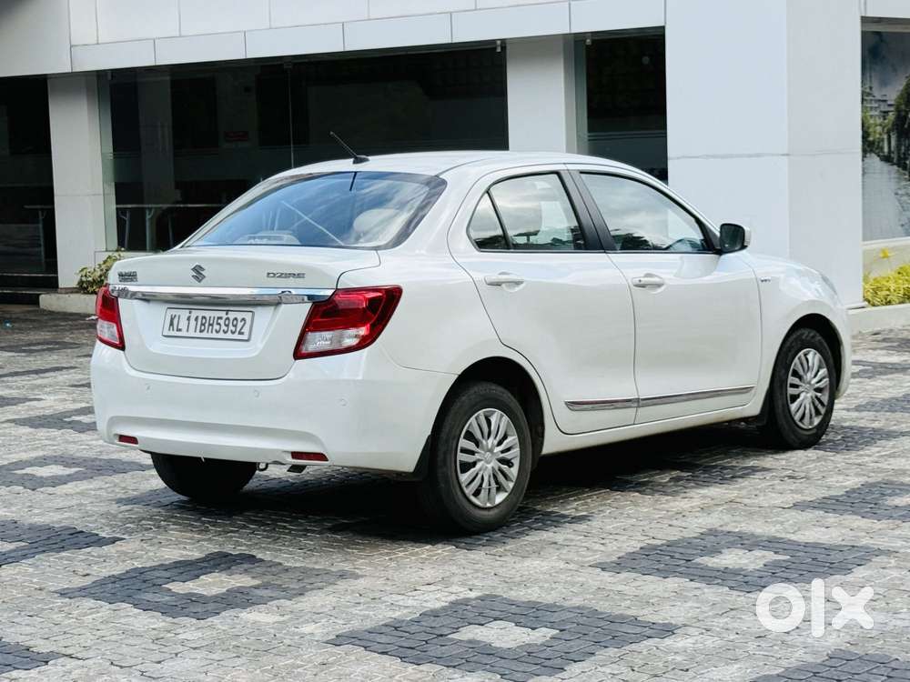 Maruti Suzuki Swift Dzire Vxi(o) Mt, 2017, Petrol