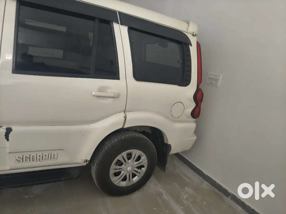 Mahindra Scorpio 2016 Diesel 120300 Km Driven