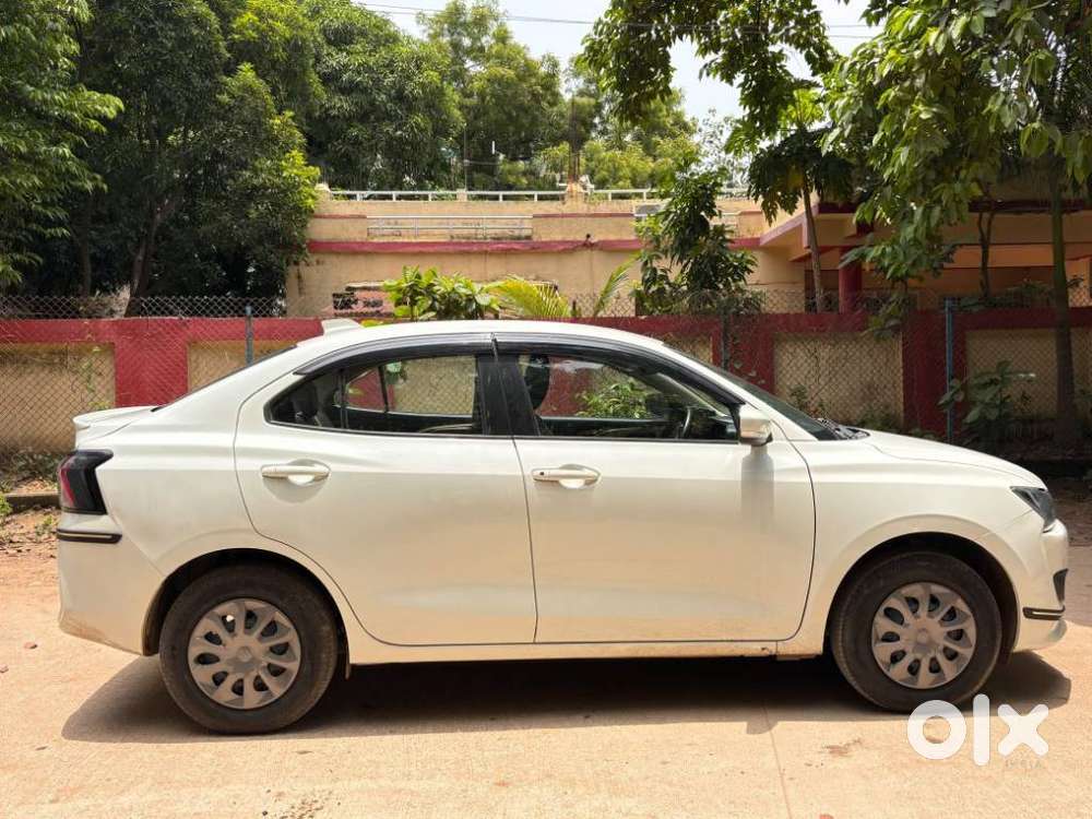 Maruti Suzuki Dzire 1.2 Vxi, 2025, Petrol