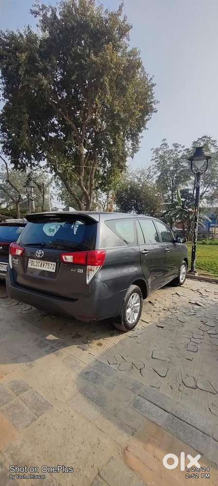 Toyota Innova Crysta 2017 Petrol Well Maintained