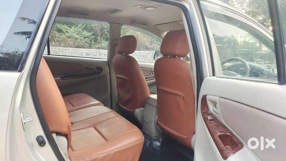 Toyota Innova 2.5 Gx 8 Seater Limited Edition, 2013, Diesel