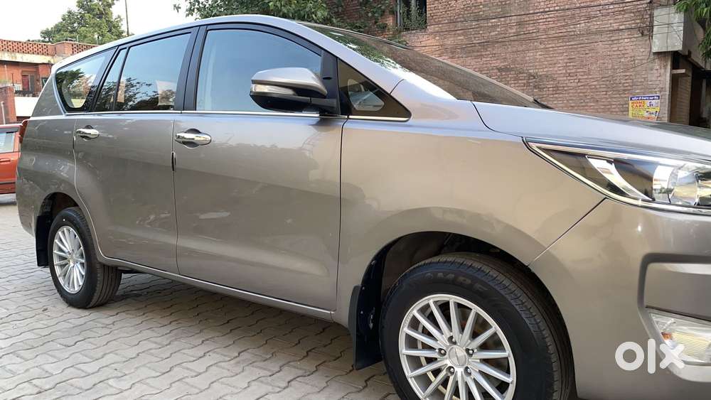 Toyota Innova Crysta 2.4 G Plus Mt, 2017, Diesel