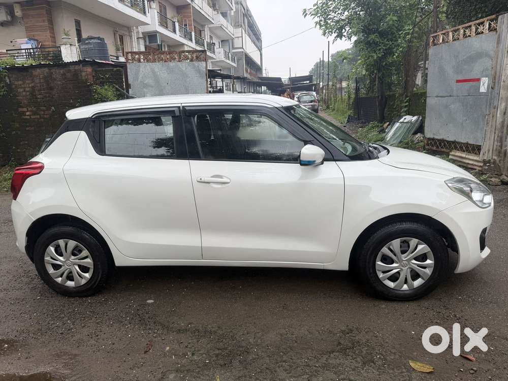 Maruti Suzuki Swift Vxi + Manual, 2019, Petrol