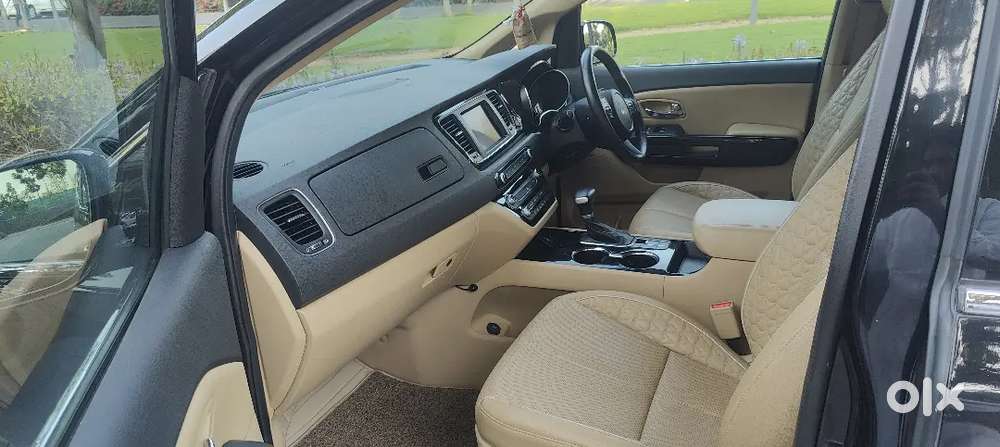 Kia Carnival 2022 Limousine Plus