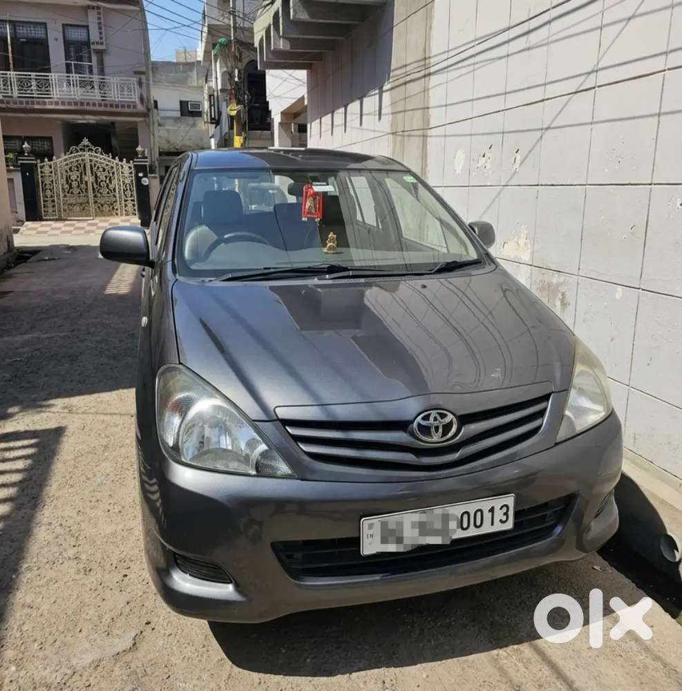Toyota Innova 2011 Diesel Well Maintained