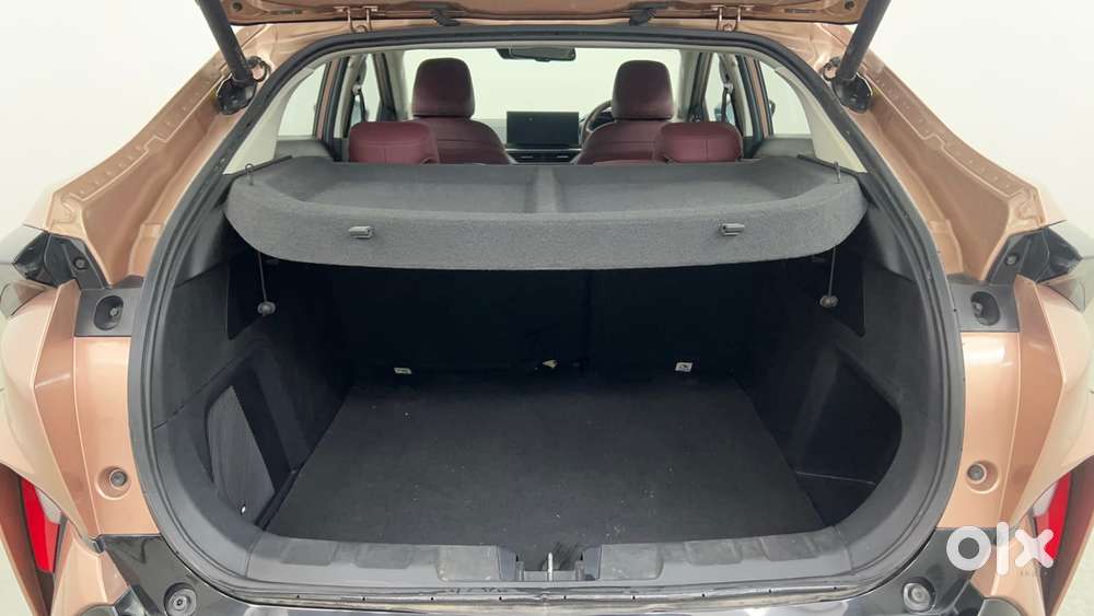 Tata Curvv S 1.2 Hyperion Gdi Petrol 7dca, 2025, Petrol