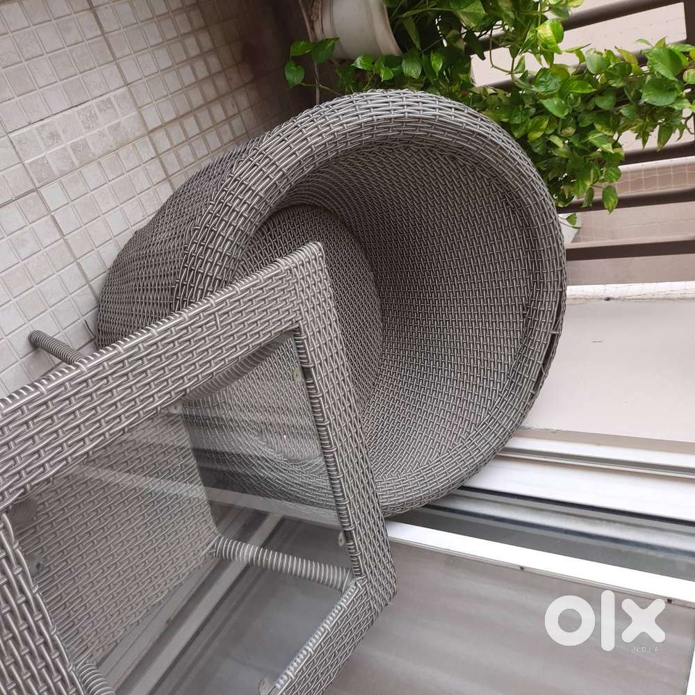 Negotiable apple shape outdoor balcony for sale 2 chairs with table