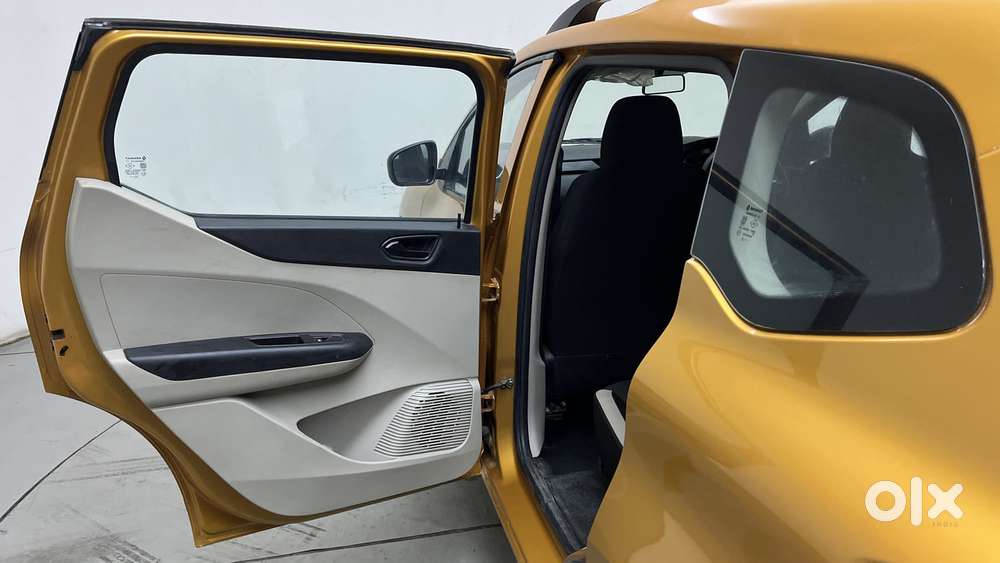 Renault Triber Rxl, 2022, Petrol