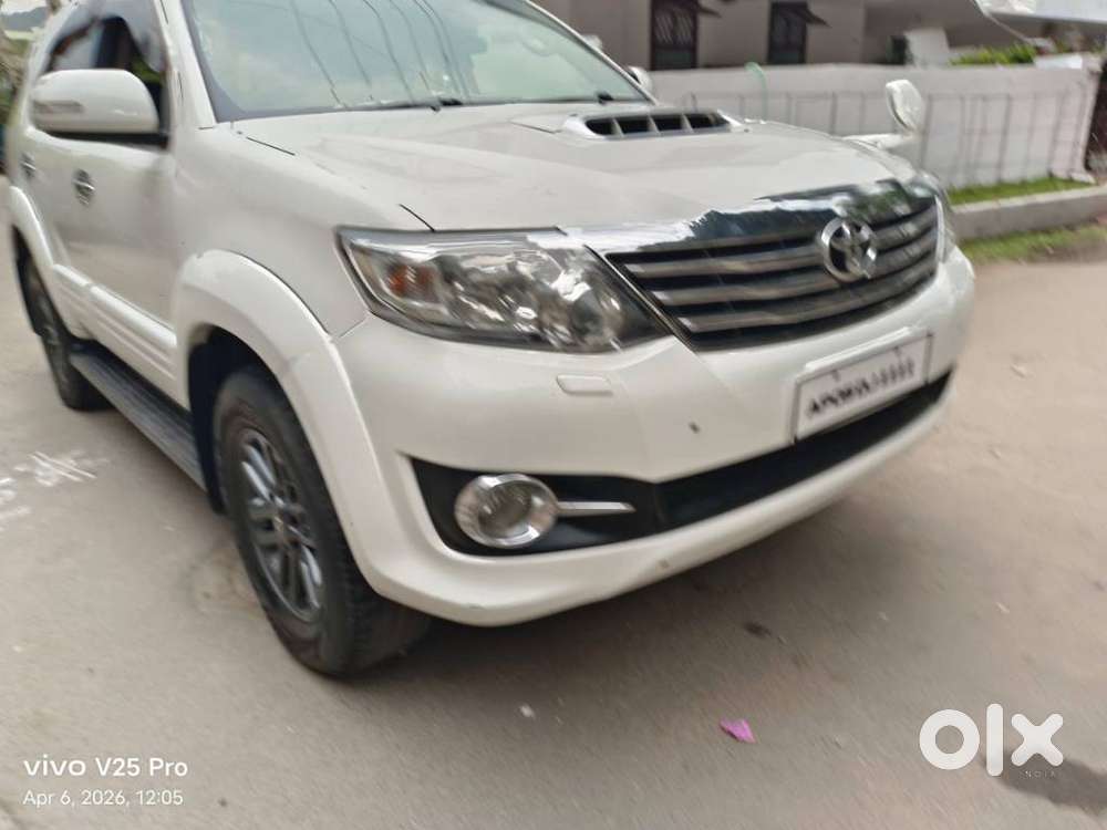 Toyota Fortuner 3.0 4x4 Manual, 2015, Diesel