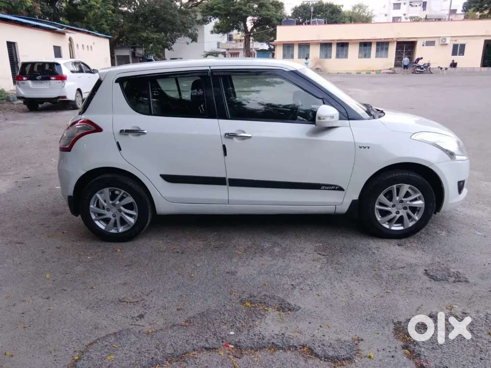 Maruti Suzuki Swift Zxi Bsiv, 2013, Petrol