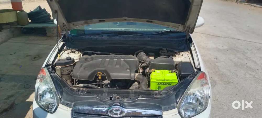 Well Maintain Car Ac Chilled Music System Okay 70% Tire 25 Mileage