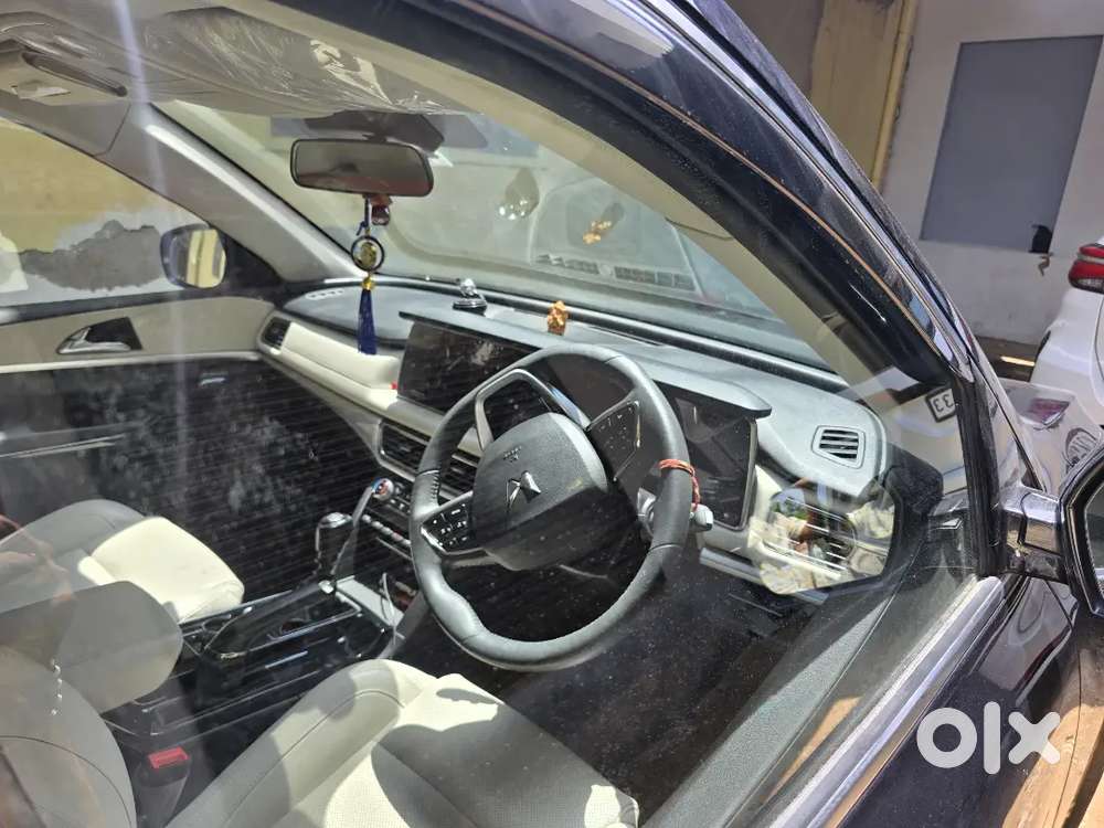 Mahindra Xuv700 2025 Diesel 11000 Km Driven