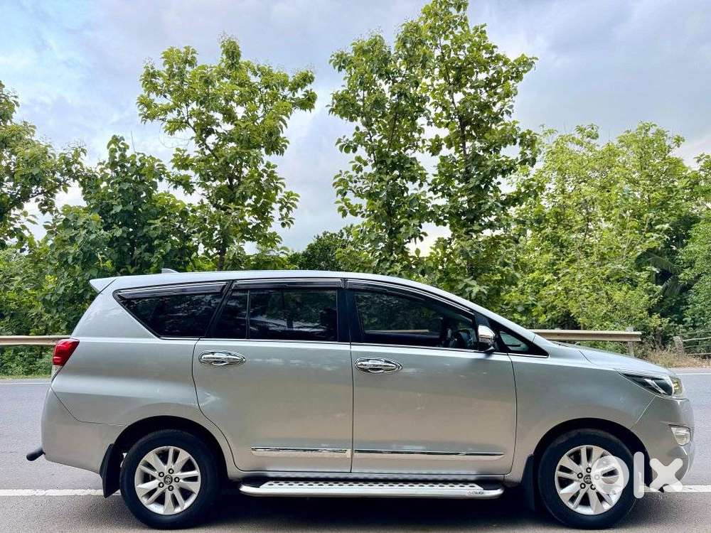 Toyota Innova Crysta 2.4 V 8 Str, 2017, Diesel