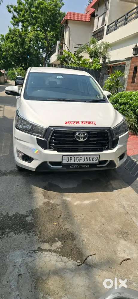 Toyota Innova Crysta 2025