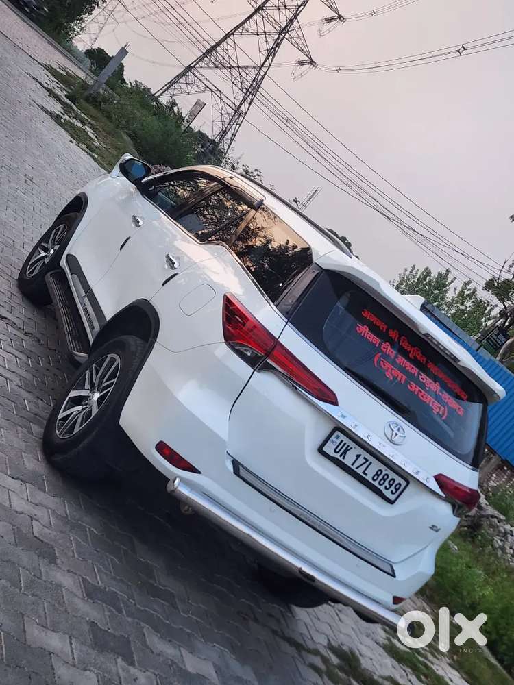 Toyota Fortuner 4/4
Full Insurance 
Dono Chabi 
Cruise Control