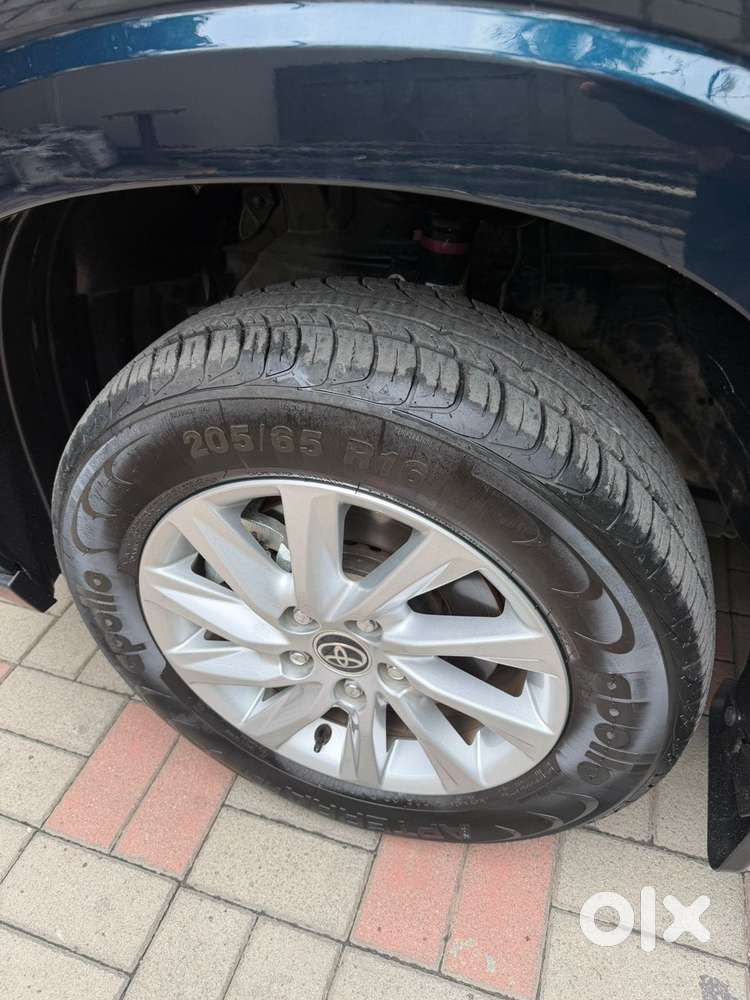 Toyota Innova Hycross 7s Option, 2025, Petrol