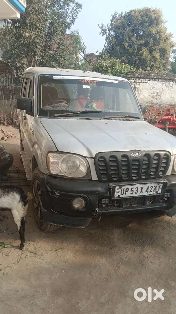 Mahindra Renault Logan 2005 Diesel 200000 Km Driven0