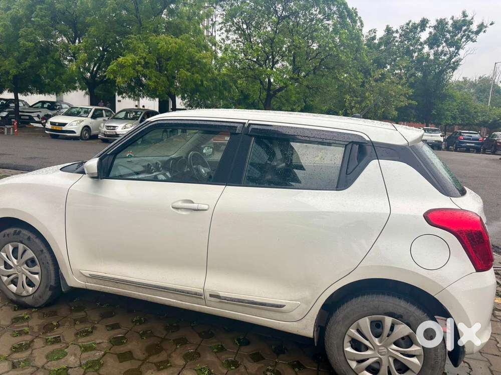 Automatic Swift 2021 Vxi Petrol