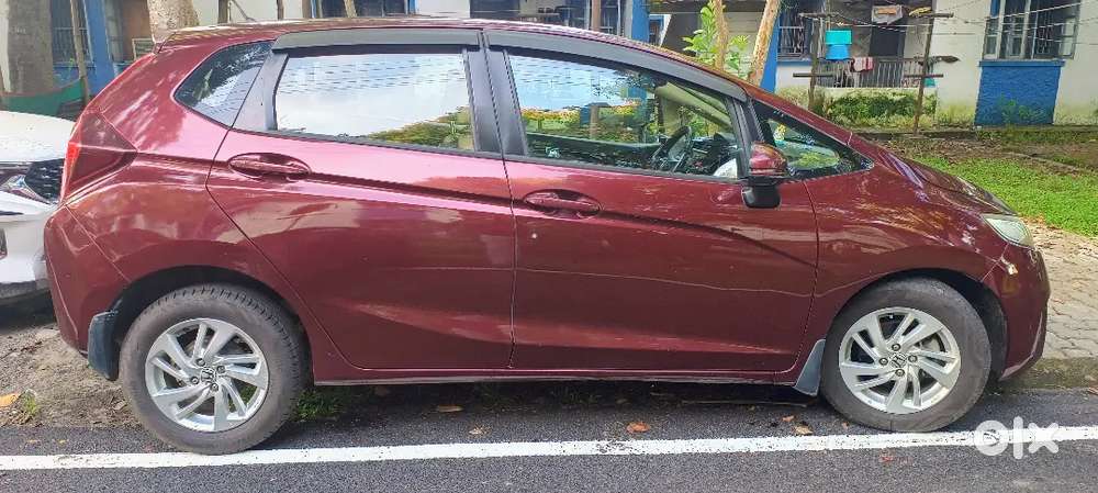 Honda Jazz In Mint Condition With Brand New Tyre And Battery