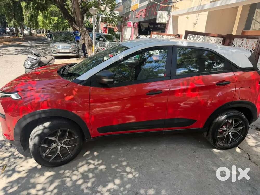 Tata Nexon  Petrol 2024 Manual