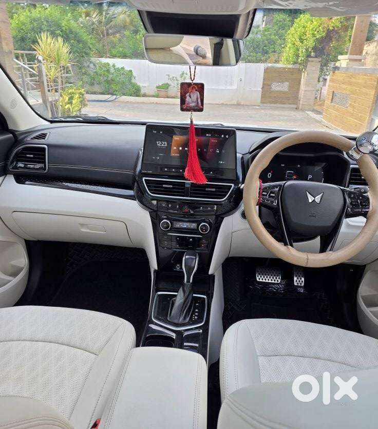 Mahindra Xuv 3xo Ax7l 1.2 Petrol At (pg), 2024, Petrol