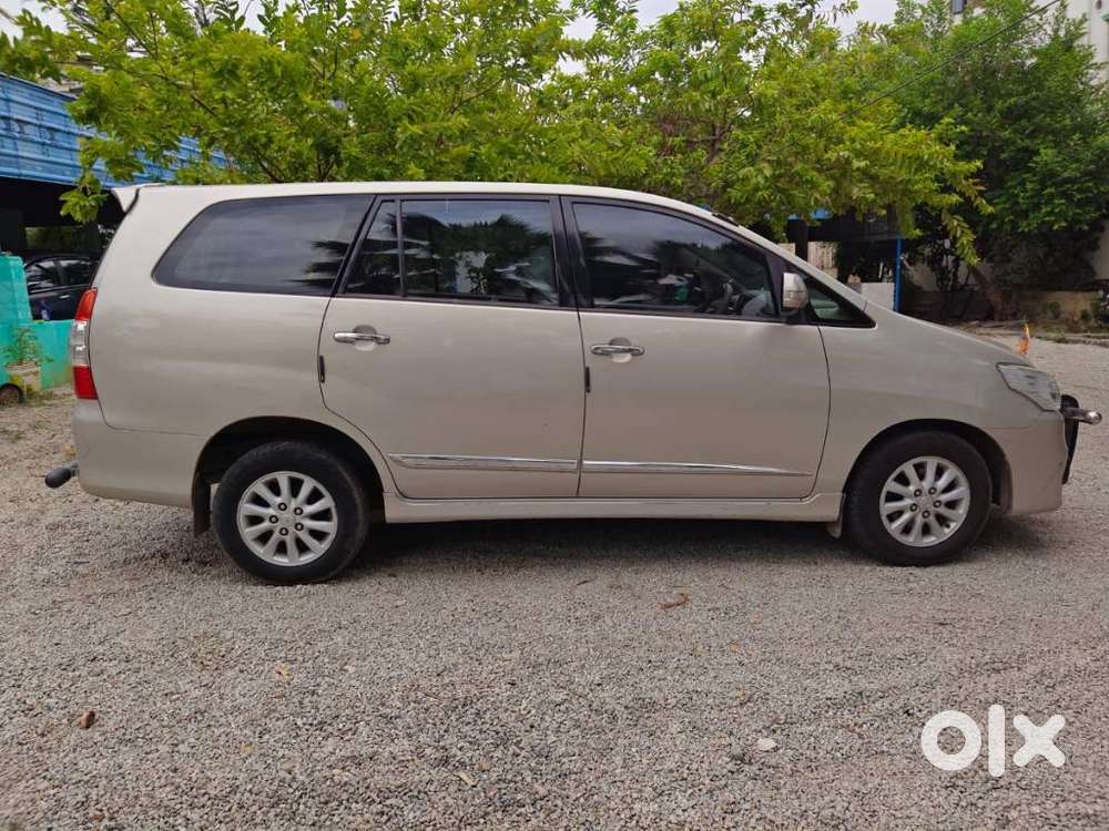 Toyota Innova 2.5 Ev (diesel) Ps 8 Seater Bs Iv, 2014, Diesel