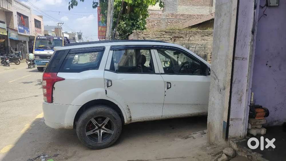 Mahindra Xuv500 2017 179000 Km Urgent Sale Cash Payment