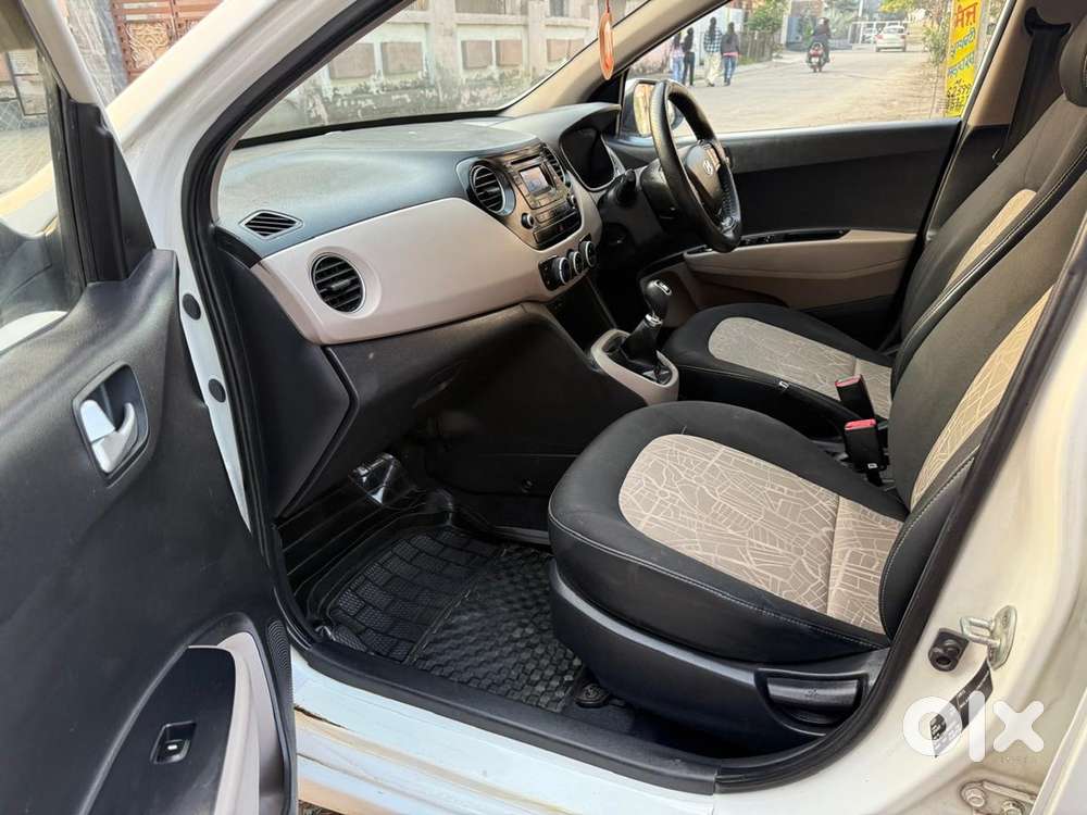 Hyundai Grand I10 2016 Petrol Sportz Manufacture 2015 Nov